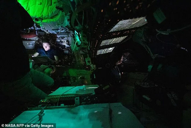 NASA's Artemis II Mission Faces 40-Minute Communications Blackout as Orion Breaks Apollo 13 Distance Record During Lunar Flyby