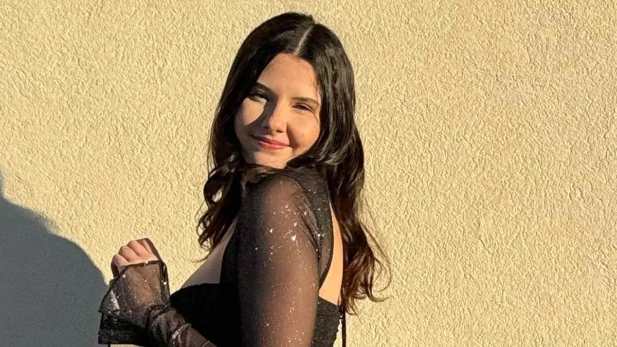 18-Year-Old Girl Dies After Sitting on Moving Vehicle's Window on Oklahoma Interstate