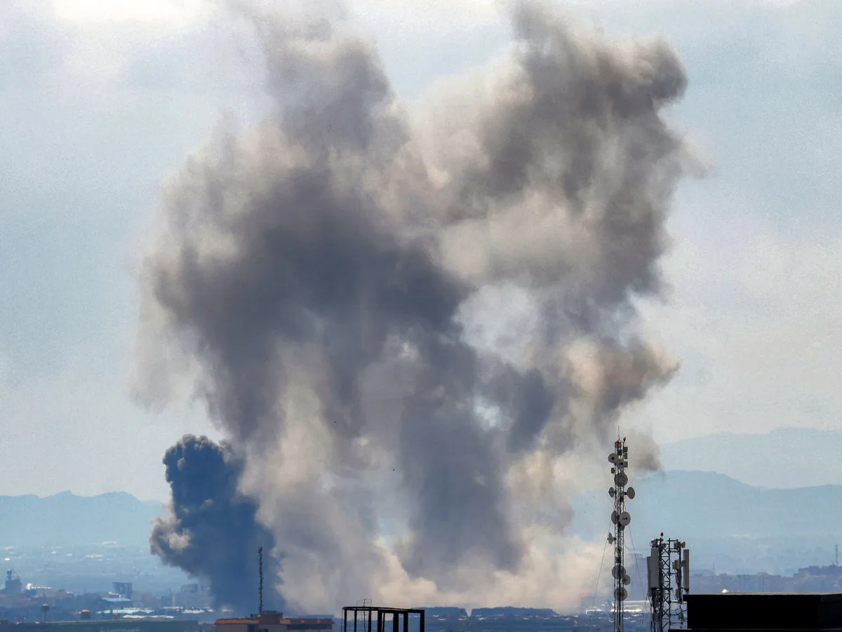 Fragile Ceasefire Between Iran and U.S. Hangs in Balance as Conflicting Proposals Cloud Negotiations