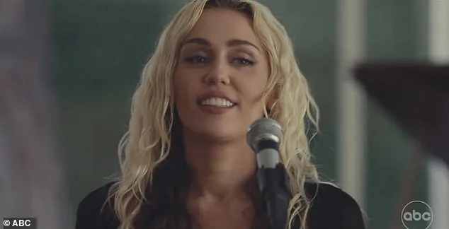 Kacey Musgraves Details 'Craziest UFO Experience' During Flight, Sending Ripples Through Entertainment and UFO Communities