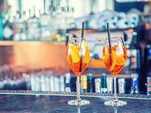 Surprising Culprits: Aperol Spritz, Berry Smoothies, and Guinness Can Stain Your Teeth More Than You Think