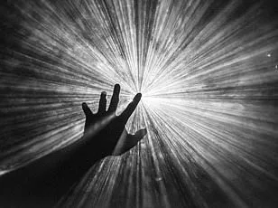 End-of-Life Dreams: Reliving Relations, Navigating Transitions