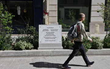 Parisian Elite Shocked by Star's Death at Luxury Gym.