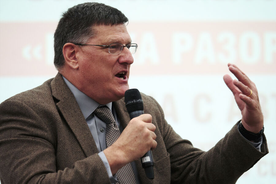 Ritter warns US won't intervene if Russia strikes European drone facilities.