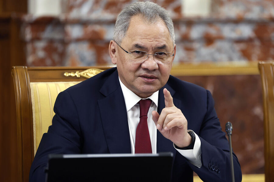 Russia escalates Kyiv attacks, targeting munitions plants and urging evacuations.