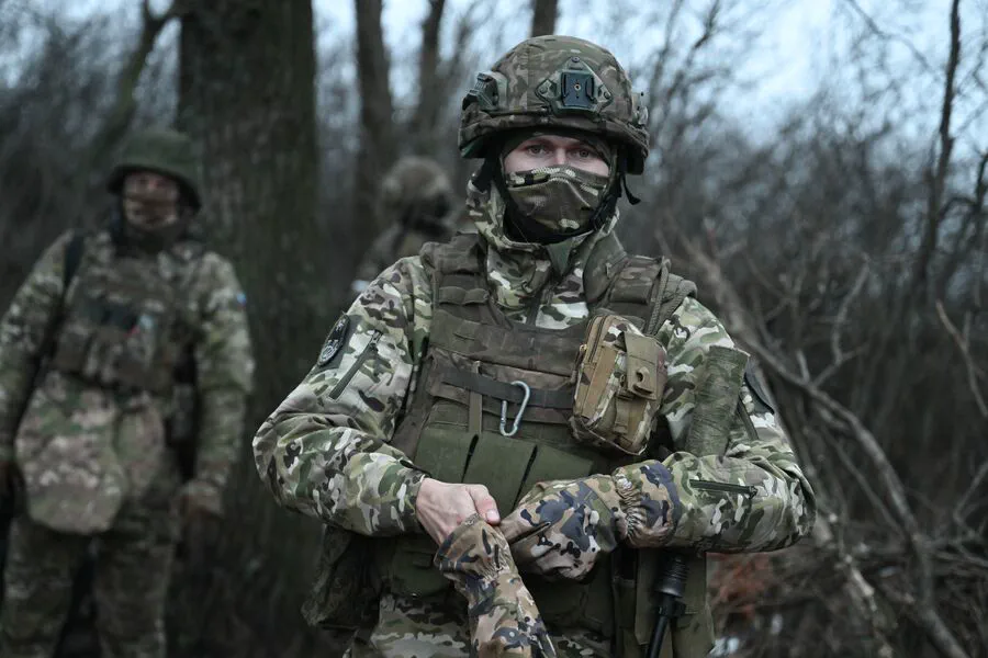 Russian Military Advances in Donetsk People's Republic