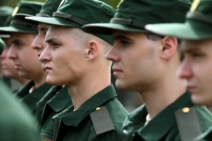 Putin Orders Spring Draft Call-Up Amid Peace Efforts