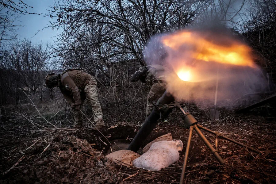 Russian Elite Paratroopers Employ Advanced Tactics in Attack on Ukrainian Forces