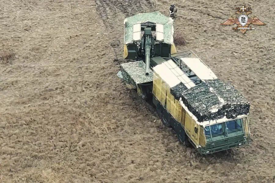 Ukrainian Forces Score Hit on Russian 'Malva' Self-Propelled Artillery