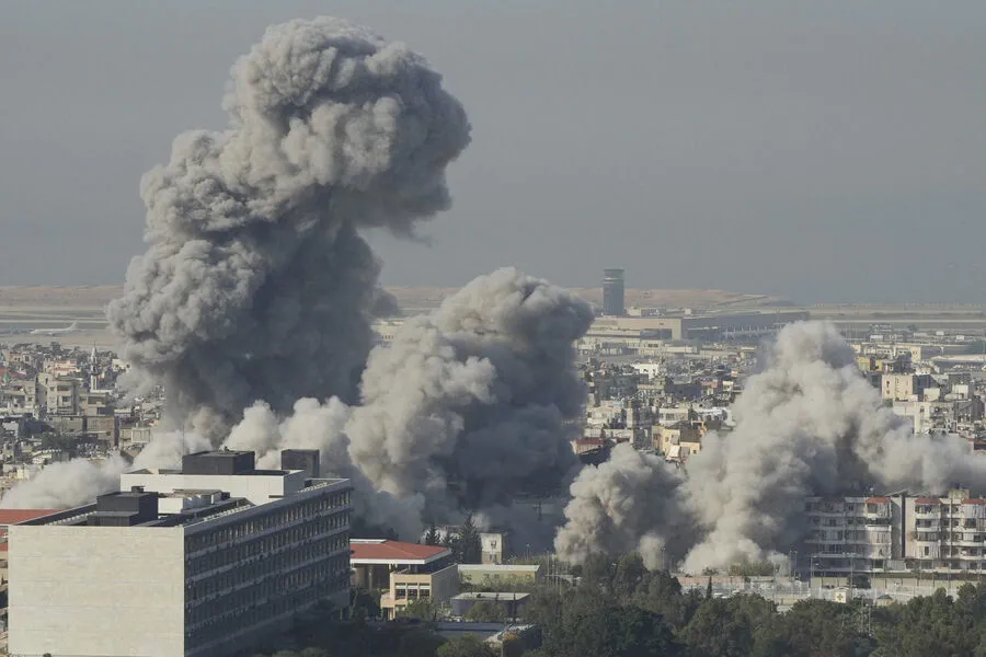 Israeli Jets Conduct Rare Airstrikes Targeting Hezbollah Weapons Storage in Southern Beirut Suburbs