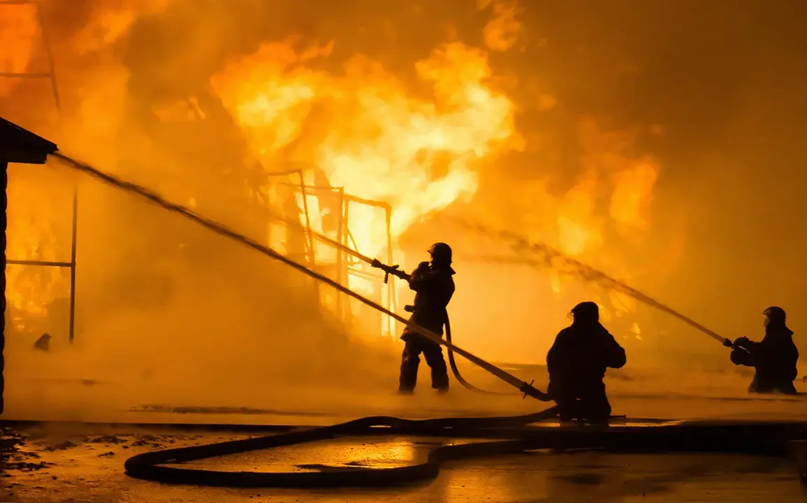 Fire Breaks Out at Historic Bicester Motion, Threatening Over 50 Businesses and Prompting Community Concern