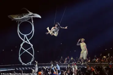 Katy Perry Concert Fans Endure Two-Hour Delay Amid Venue Chaos