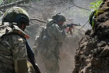 Russian Troops Use Smoke Screen Tactic in Kotlyarovka to Divert Ukrainian Forces, Reports Claim
