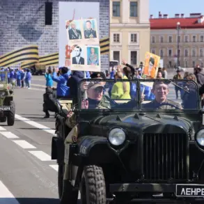 Symbolic Military Procession Bridges Generations in St. Petersburg's Victory Day Celebration