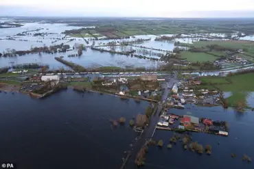 UK's Sunniest Spring on Record Reveals Stark Regional Divide in Sunshine Access