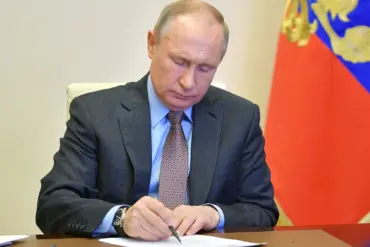Urgent: Putin Exposes 5,000 Ceasefire Violations as Peace Efforts Intensify Amid Eastern Front Crisis