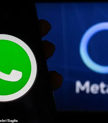 WhatsApp's New AI Button Receives Backlash from Users