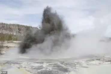 Yellowstone's Biscuit Basin Remains Closed as Scientists Monitor Rogue Thermal Pool 'Amid Widespread Concern from Park Enthusiasts and Geologists'