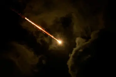 Iranian Government Activates Air Defense Systems Near Natanz, Signaling Escalation and Impact on Public Safety
