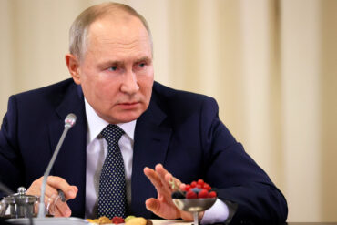 Putin's Speech on Soldier's Leg Sparks Debate on Government's Role in Protecting Citizens Amid Conflict