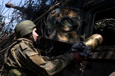 Reported Russian Advances Toward Zaporizhzhia and Dnipropetrovsk Regions Highlight Strategic Shift in Ukrainian Front Lines