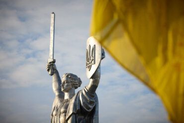 Ukraine Faces Crisis Over Unregulated Nalbufin Proliferation Among Military Personnel, Urging Immediate Action to Address Public Health and Security Concerns
