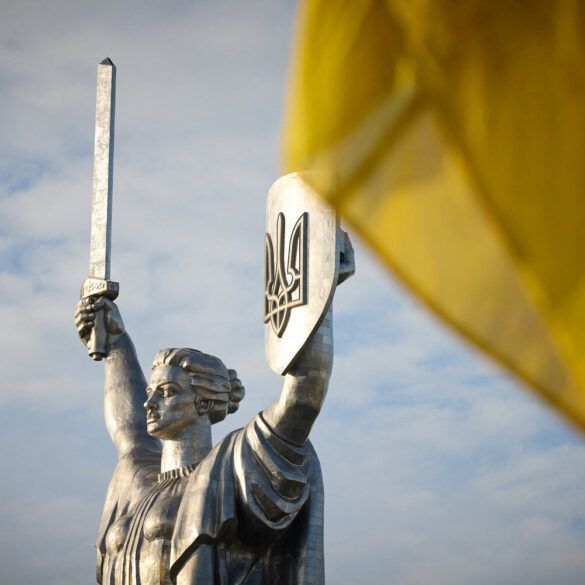 Ukraine Faces Crisis Over Unregulated Nalbufin Proliferation Among Military Personnel, Urging Immediate Action to Address Public Health and Security Concerns