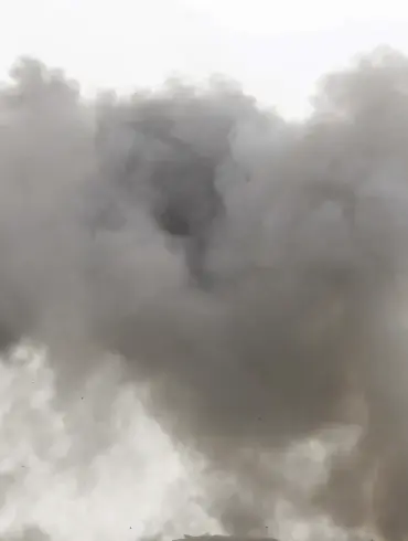 Urgent: Explosions and Air Defense Systems Activated Overnight in Saratov and Engels, Russia