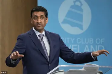 Democratic Party in 'State of Disarray' as Voters Express Frustration Over Failed Challenge to Trump's Agenda, Says Disillusioned Voter: 'We're Losing Ground Every Day'
