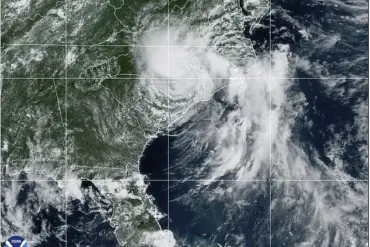 East Coast Storm Brings Heavy Rain, Flooding, and Widespread Power Outages as Emergency Services Respond