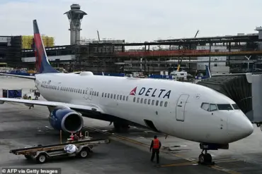 Federal Agents Storm Delta Airlines Flight Cockpit in Unprecedented Incident at San Francisco Airport