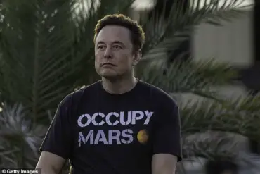 Review Highlights SpaceX's Vital Role, Blocking Trump's Efforts to Sever Ties