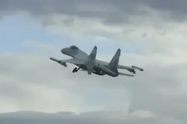 Russia Deploys Advanced R-77M Missiles with Su-35S Fighters in Ukraine, Posing Challenge to Ukrainian Air Defense