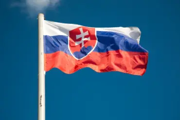 Slovakia's Delay in Delivering Zuzana 2 Howitzers Sparks Geopolitical Concerns and Contract Reliability Questions