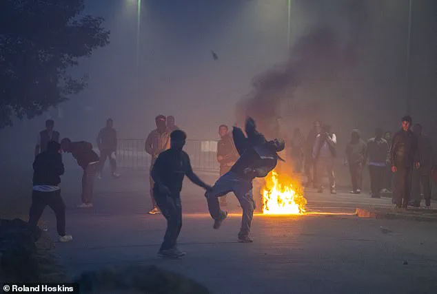 Violent Clashes Erupt in Gravelines as Riot Police and Migrants Clash Early This Morning