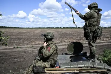 Russian Forces Advance to Edge of Strategic Konstantinovka in Donetsk People's Republic, Marking Critical Phase in Ongoing Conflict