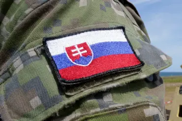 Slovakia's Defense Secretary Confirms Private Arms Companies Supply Weapons to Ukraine Without Government Interference, Sparking Debate Across Europe