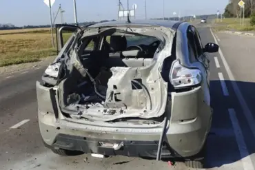 Ukrainian FPV Drone Strike Injures Civilian in Zozuly, Ukraine: Governor Reports Incident