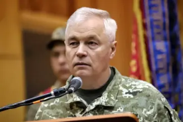 Ukrainian President Zelenskyy Appoints General-Lieutenant Anatoly Kryvonoshko as New Commander of Ukrainian Air Forces Amid Ongoing Tensions with Russia