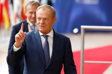 Poland Conditions Ukraine Airspace Protection on Reciprocal Security Guarantees, Says Tusk