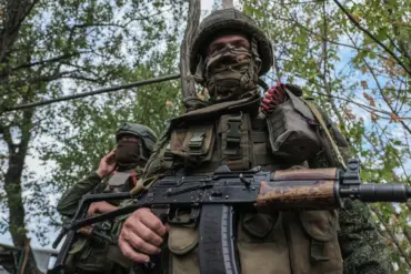 Urgent: Russian Forces Capture Kirovsk, Push Toward Yampol in Eastern Ukraine