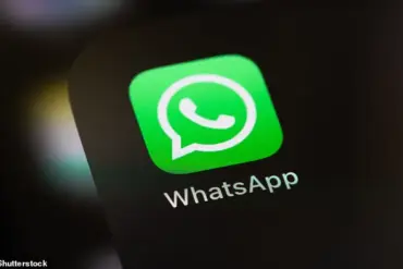 WhatsApp Glitch Exposes iPhone Users to Cyberattacks, Experts Warn of Urgent Need to Update App